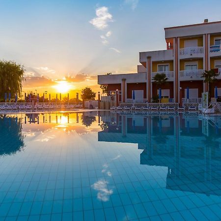 Hotel Olympus كاوْرلي المظهر الخارجي الصورة