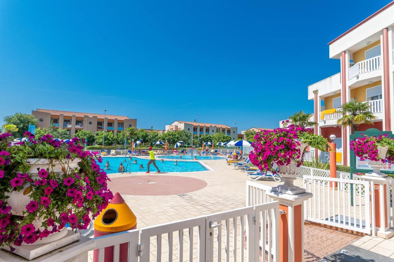 Hotel Olympus كاوْرلي المظهر الخارجي الصورة