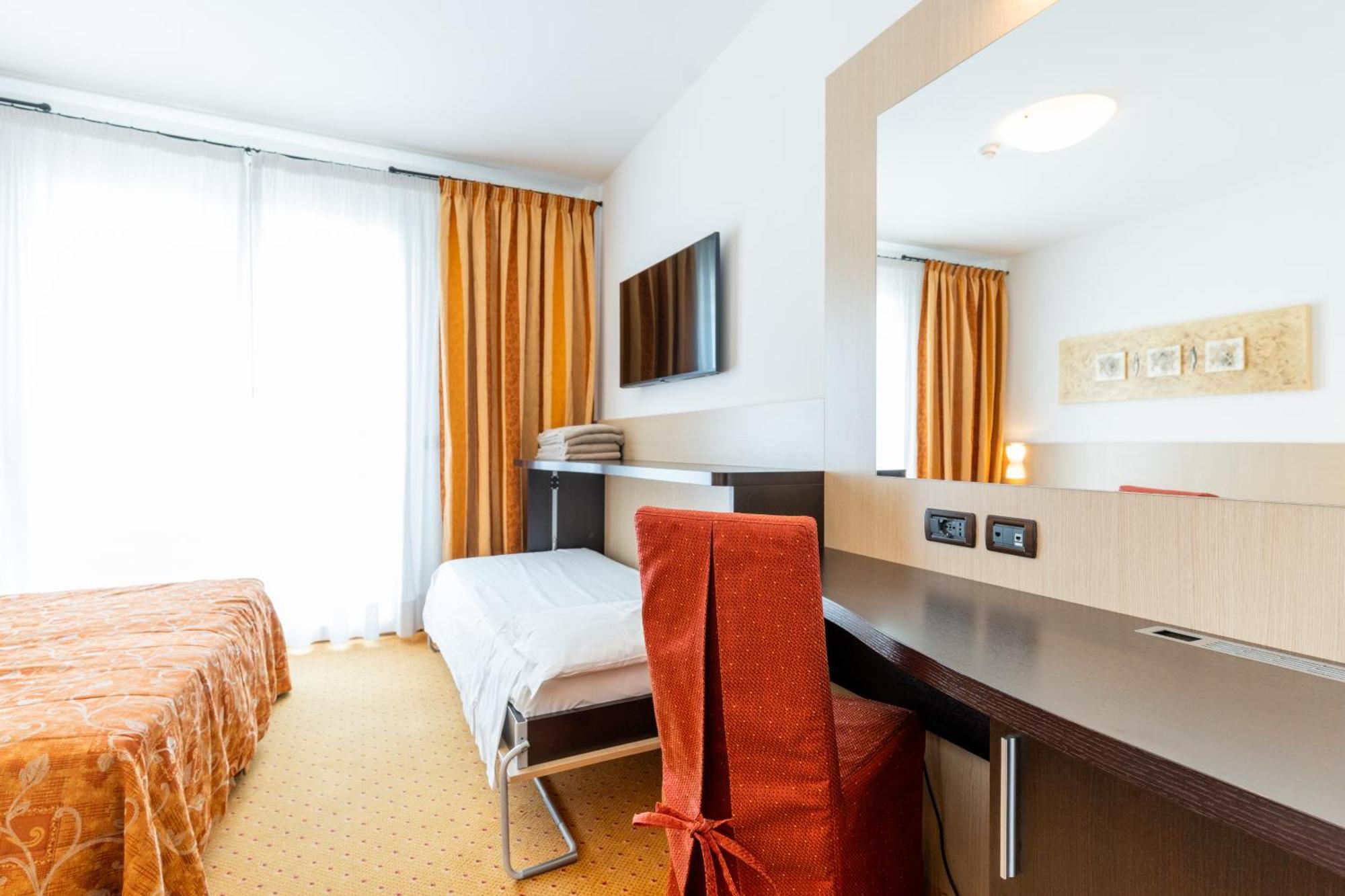 Hotel Olympus كاوْرلي المظهر الخارجي الصورة