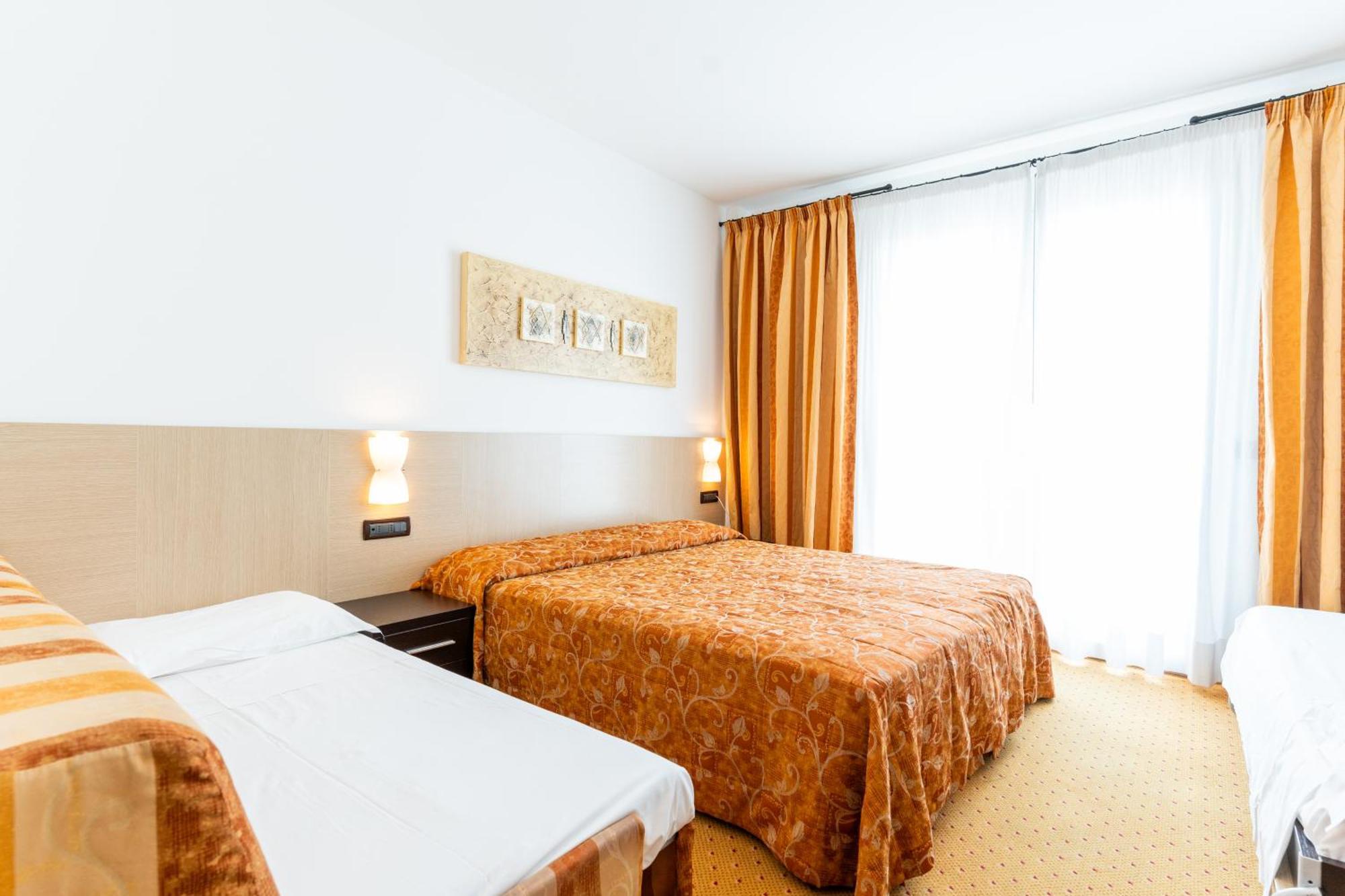 Hotel Olympus كاوْرلي المظهر الخارجي الصورة